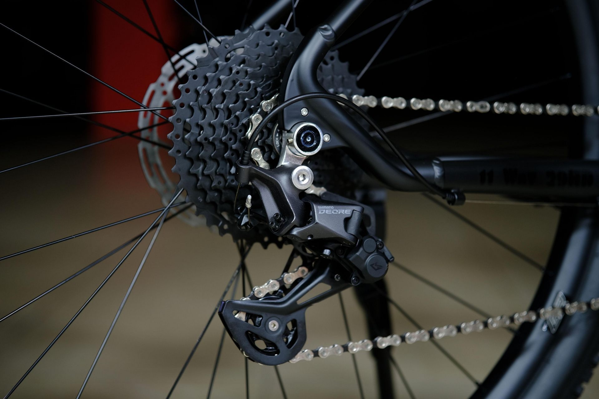 Задний переключатель Shimano Deore
 HOKE 11 Way 29 HD матовый чёрный-серый 21